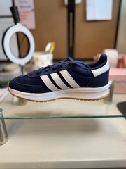 Adidas Run 70s 2.0/Navy blue With White /Unisex Sz 6/New With Box & Tag/#26-005