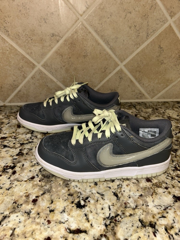 Nike Dunk Low Youth Glow in Dark 4.5Y Excellent Condition