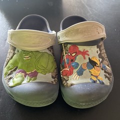 Marvel Avengers Crocs Comfort Kids Size 11