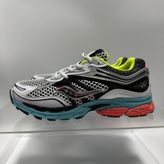 Brand New Saucony Omni 9 KDZ SYF25AAF Shoes White Multi Size 7M / Women’s 8.5