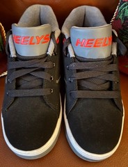 Heelys Propel 2.0 Black, Red, Grey, Youth Size 4, EXCELLENT SHAPE!! IN BOX!!