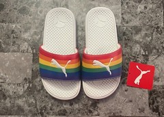 NWT PUMA COOL CAT RAINBOW STRIPE PRIDE SLIP ON SINGLE STRAP SLIDES SANDALS