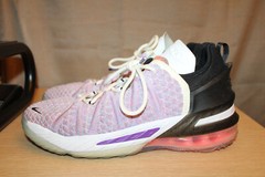 NIKE LeBron 18 PS ‚Graffiti‘ CW2760-900 Big Kids Shoes US 7Y EU 40 Purple