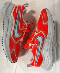 Nike Cosmic Runner GS Bright Crimson Kids Size 4Y Running Shoes HM4402-600 NEW