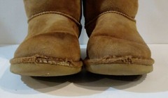 Ugg Australia Classic Tall Boots ~ S/N 5229 ~ Child Size 4