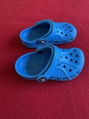 Crocs Kids‘ Baya Clog, advanced ventilation and pivoting heel strap, Blue, C8