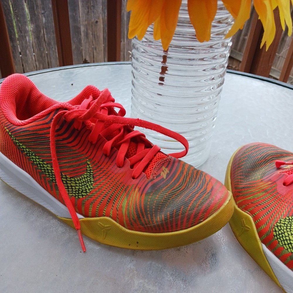 Nike Kobe Venomenon 5 Basketball Shoes youth kids Size 6.5y Orange Green Yellow