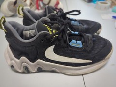 Size 5Y (GS) – Nike Giannis Immortality 2 Low Black White EUC