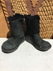 UGG PALA Black BOOTS Pink Ribbon 1017737T WATER RESISTANT ORIGINAL Size 3