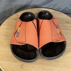 BIRKI’S Samoa Birkenstock Slides Unisex Kids 13/31 Basketball Orange Water Shoes