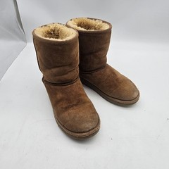 UGG Australia Boots KIDS Size 3 Brown Classic Short Shearling Suede Winter 5251