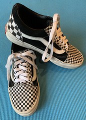 Vans Off The Wall Checkered Low Tops Youth Sz 3- Black and White check