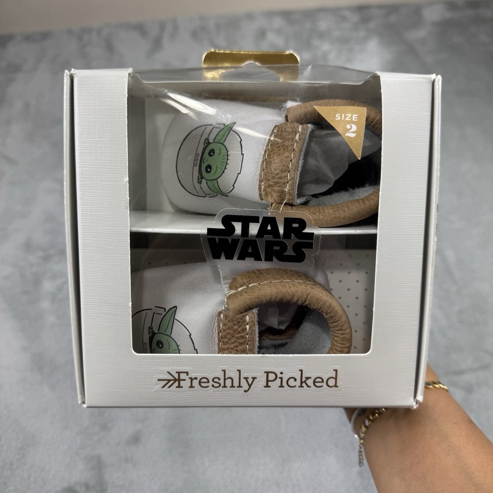 Freshly Picked Star Wars The Mandalorian The Child Moccasins sz 2