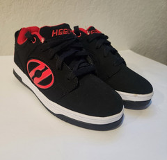 Heelys Voyager Black/Red Low Top Lace-Up Wheel Sneakers Youth US 5