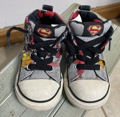 Converse Chuck Taylor All Star Shoes Infant Size 6 High Top Superman DC Comics