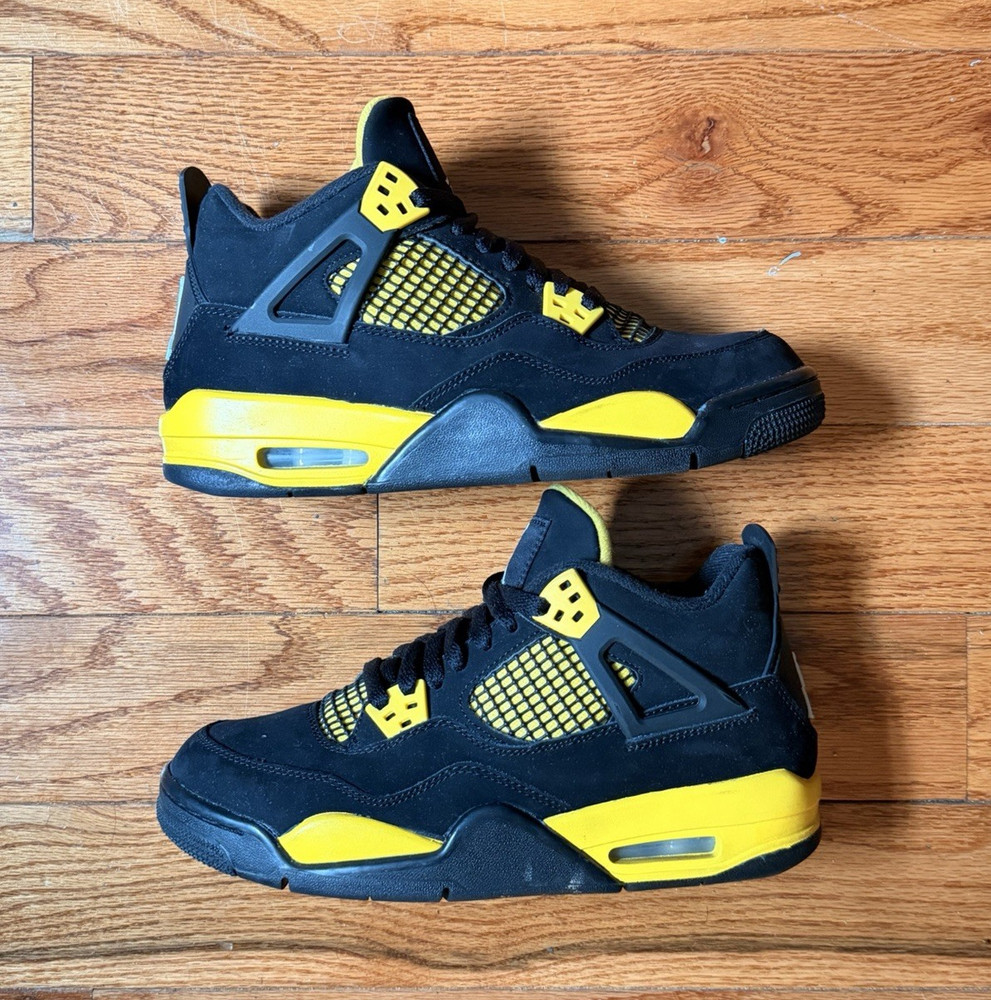 Nike Jordan 4 Retro „Yellow Thunder“ “Black/Tour Yellow” Size 6Y-8W