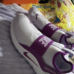 Nike Flex Runner 2 kids size 3y
