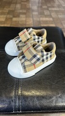 Kids Burberry Cndonguadon Sneakers Size 21 ( Size us 5.5 kids )