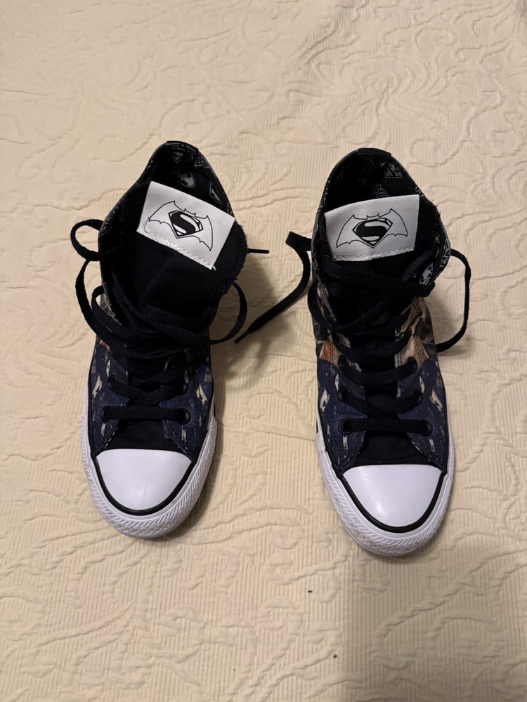 Size 6 men’s Converse Justice League Chuck Taylor High Top Shoes Superhero’s
