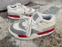 Nike Air Jordan 4 RM Unisex Kids Sneaker US 5.5Y Fire Red Colorway