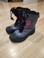 Columbia BUGABOOT CELSIUS Waterproof Non Marking Winter Snow Boot Youth US 5