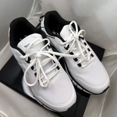 Reebok 12.9 Seventy Percent Dynamic Biomechanics Big Kids size 4K NEW Sneakers