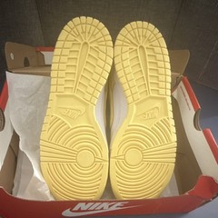 Nike Dunk Low GS White Soft Yellow Leather Sneakers 6Y Unisex Kids Athletic