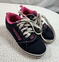 Heelys Pro 20 Youth Size 1 Wheeled Skate Shoes Black/White/Pink Canvas HE100760