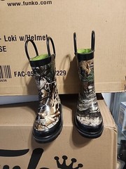 Austin Trading Co Real Tree Camouflage Rain Boots Rubber Shoes Youth Size 6