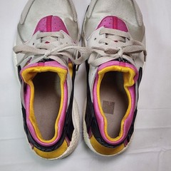 Nike Huarache Light Bone Pink Gold Grade School Youth Size 5.5Y 654275-043