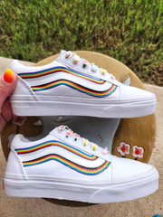 Vans Low „PRIDE“ BRAND NEW PS 2Y