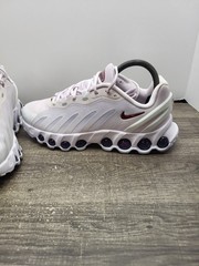 Nike Air Max Dn 8 Light Pink White Mesh Unisex Kids Athletic Sneakers 6 Y