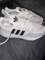 Adidas Swift Run22j Size 6