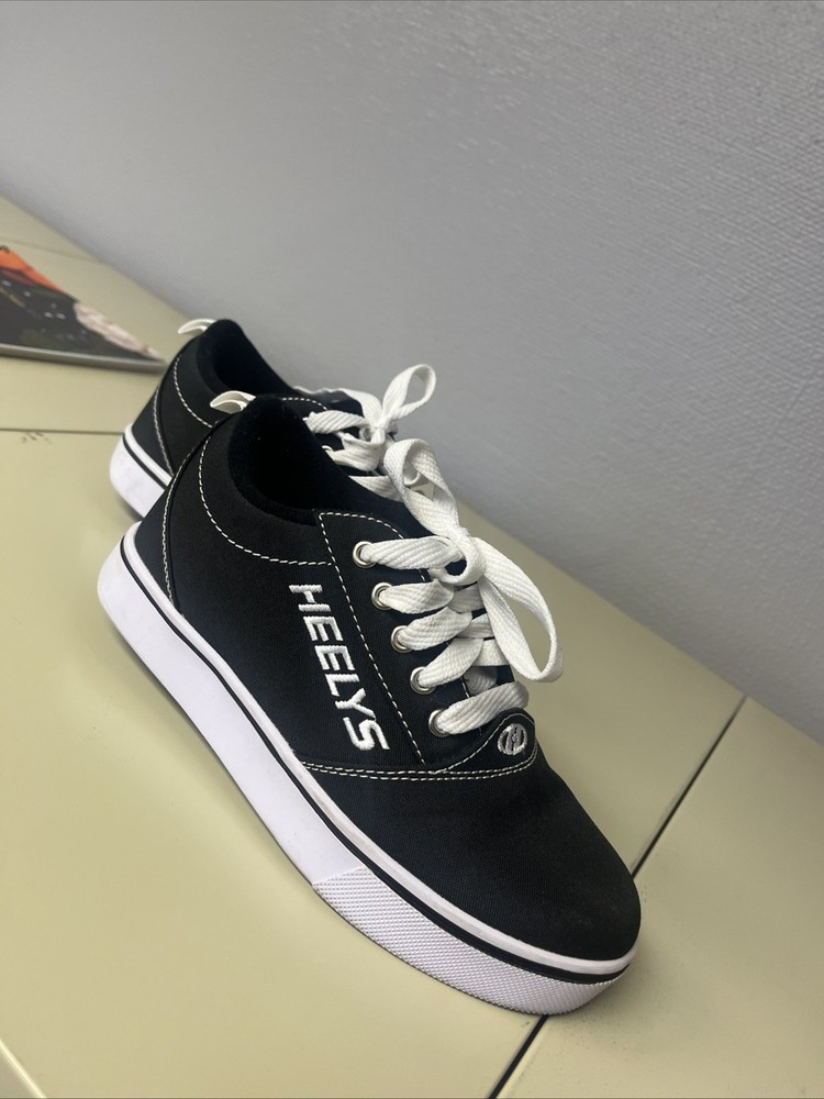 Heelys Pro 20 Black White Sneaker Wheels US Kids 4 EU 40.5 HE100757