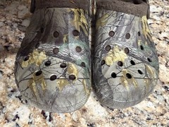 Big Kids Size 4 Crocs Clogs „Fur“ Lined Green Camo Camouflage, Realtree