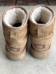 UGG Classic Mini Platform Boots Girls Youth Size 3 Chestnut