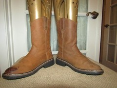 JUSTIN SK4782 Youth Kid Size 1 D Western Brown Leather Cowboy Boots stain on toe