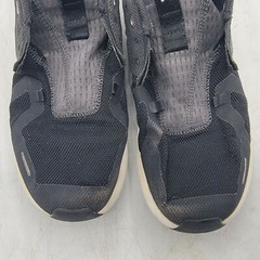 On Cloud Sky Running Kids Size 5.5 Black White Athletic Sneakers Shoes School