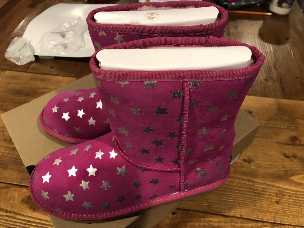 NEW UGG Classic Boots Short Kids 5 EU 37 Magenta Pink Stars Shearling