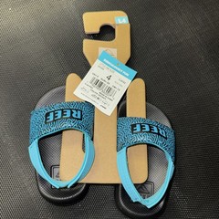 Reef Little One Slides Size 4 NEW