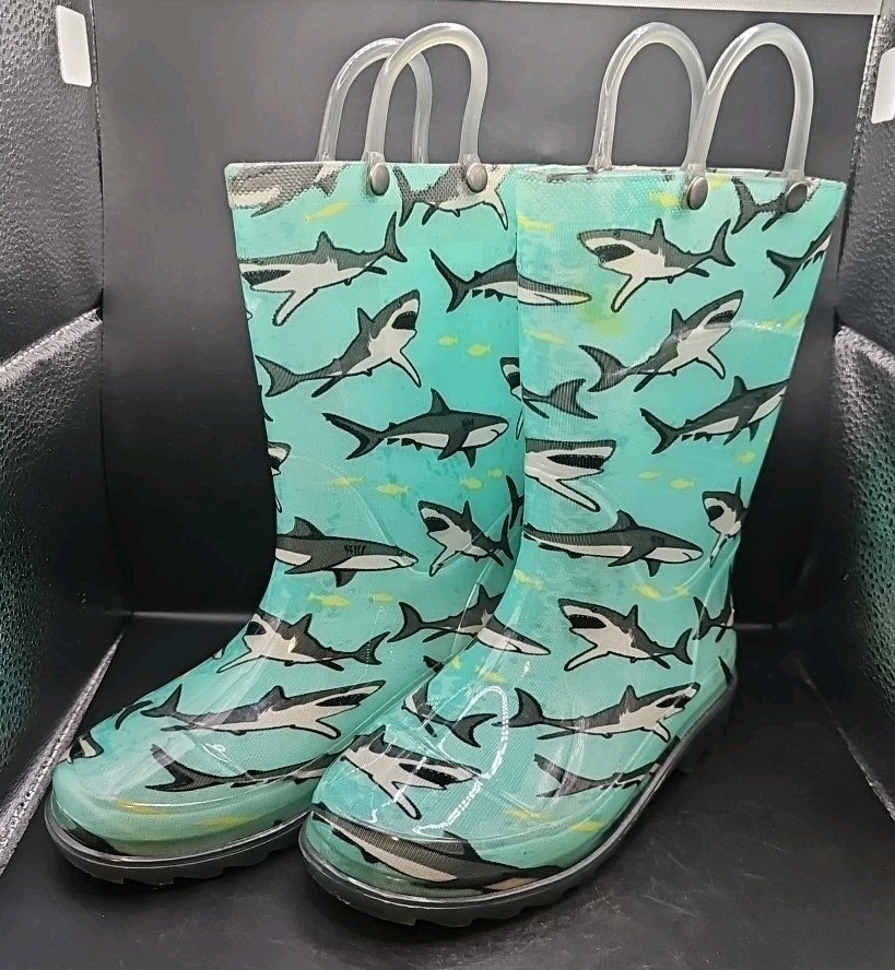 WESTERN CHEIF Toddler Shark Chase Light Up rain Boots Size 11 frog on bottom