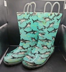 WESTERN CHEIF Toddler Shark Chase Light Up rain Boots Size 11 frog on bottom