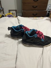Air Jordan’s Retro 4 Black Vivid Pink 6.5