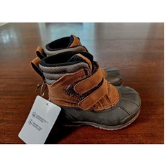 Magellan Outdoors Duck Boot Kids Size 5 D Brown Waterproof Memory Foam Hook Loop