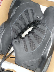 Jordan Max Aura (GS) Black Mid Top Basketball Sneakers Youth US 6.5 AQ9214-001
