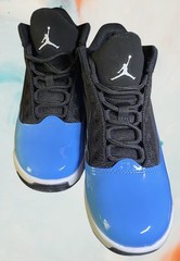 Nike Jordan Max Aura 2 GS Black White University Blue Youth 5.5Y CN8094-041