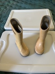 Bogs Rain Boots Kids size 10 Rose Gold Mid-Calf Boots
