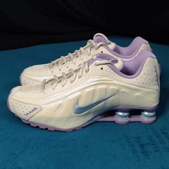 Nike Shox R4 (GS) IH4050 001 Size 7Y Women’s 8.5 Soft Pearl/Celestine Blue