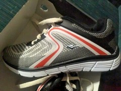 Everlast Jet Youth Shoes Black white Orange Silver size 2M medium 22436 NIB
