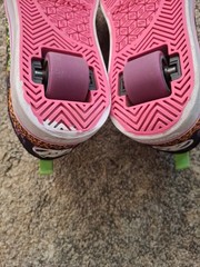 Heelys PRO 20 PRINTS Print Skate Rolling Shoe Youth 4 Women’s 5